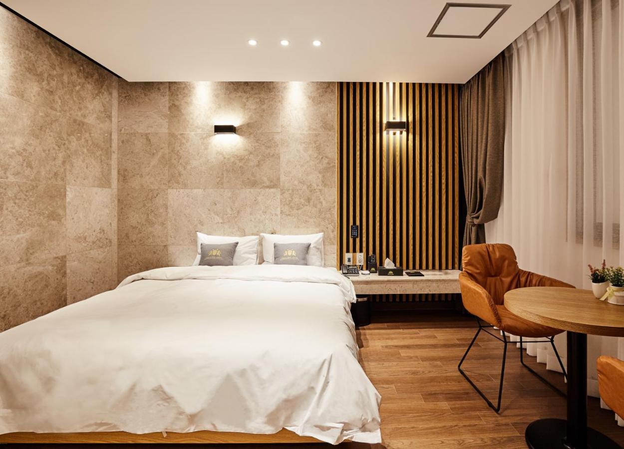 Noble Stay Hotel Gwangju Metropolitan City Екстериор снимка