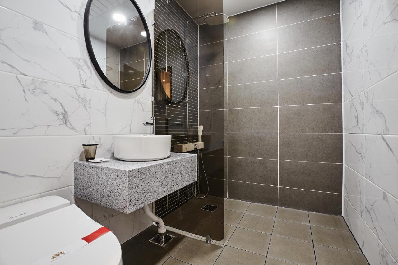 Noble Stay Hotel Gwangju Metropolitan City Екстериор снимка