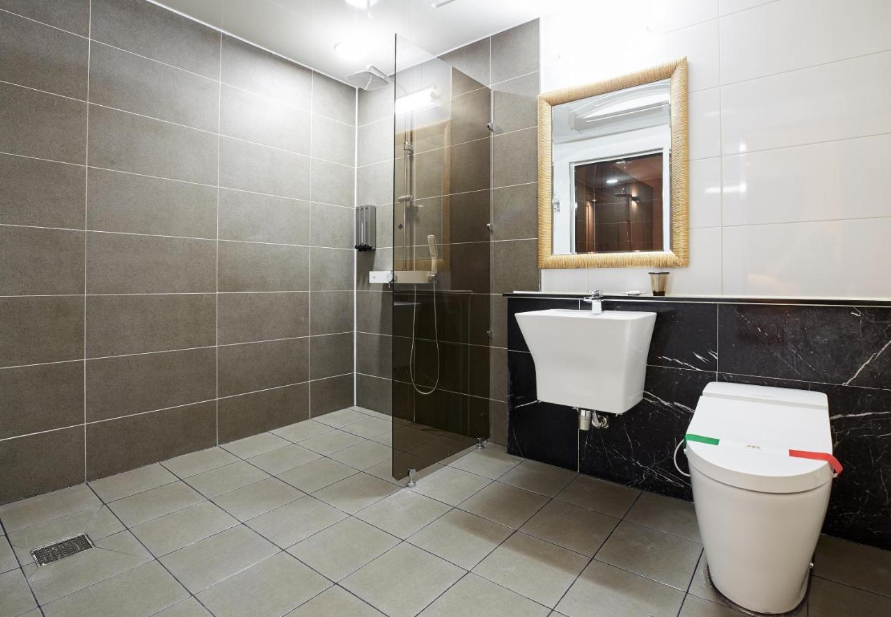 Noble Stay Hotel Gwangju Metropolitan City Екстериор снимка